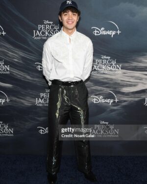 David Iacono Instagram - got to go to the @percyseries world premiere and the seaweed in my brain still hasn’t recovered. oh my gods. 
what a show. 

styled by @benjaminholtrop 💙🗡️
