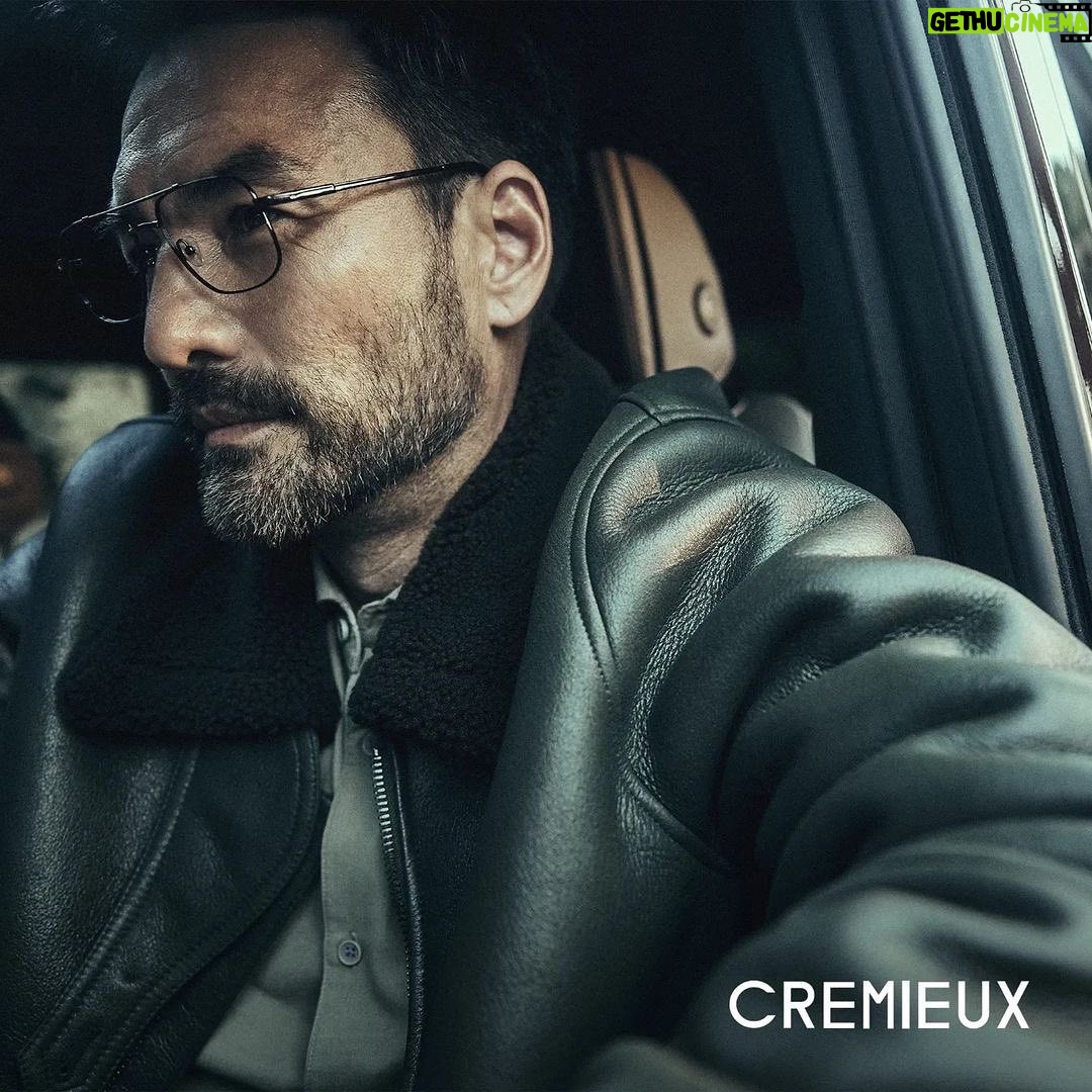 David Lee McInnis - 1.5K Likes - 🖤 a sale 🖤 Repost from @danielcremieux.kr
•
<다니엘 크레뮤 CLEARANCE SALE>
클래식하고 남성적인 다니엘 크레뮤에서 클리어런스 세일을 시작합니다. 다니엘 크레뮤 공식 홈페이지에서 최대 60% 할인 혜택이 제공됩니다.
클리어런스 세일 대표상품
- 울 블렌디드 트위드 구스다운 파카 ₩139,000 → ₩69,500
- 울 캐시미어 핸드메이드 셔츠 자켓 ₩99,000 → ₩49,500
- 실크코튼 카라니트 ₩99,000 → ₩49,000
- 캐시미어 울 블렌디드 카라니트 ₩65,000 → ₩26,000
- 라이크라 브러쉬드 젠틀 데님 ₩69,000 → ₩34,500
평소보다 더욱 합리적인 가격으로, 다니엘 크레뮤를 만나보세요.
※ 위 할인 혜택 상품은 조기소진 될 수 있으며, 일부 품목은 할인에서 제외됩니다.
※ 본 클리어런스 세일은 제품 소진 시까지 진행됩니다.