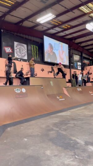 David Loy Instagram - 30 years of @spottampa been skating the am and pro for 20 years now stoked to be back! Qualifiers tomorrow Live webcast on spottampa.com 12pm ET 
🤘🏼❤️ 

🎥 @landovisionz @justdylanperry