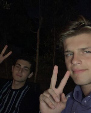 David Mazouz Instagram - Happy 20th to brother I met only 2 years ago. I wouldn’t wanna take selfies with anyone else 💙💙📸