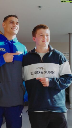David Nyika Instagram - Who’s backing @davidnyika for his next battle? 🥊

Hamilton Boys High School Year 13 students honoured Dave with a moving Haka to welcome him back. 🫱🏽‍🫲🏼

Nyika spoke to boys about his time at HBHS, his boxing journey, the Olympics   Commonwealth games and now his journey to a Cruiserweight World Title. 🏆

Join the waitlist to be there live: ⬇️ 
ducoevents.com/nyika 

Live and exclusively on DAZN.com 💻📱

#davidnyika #roadtothetitle #cruiserweight #knockout #backtoschool