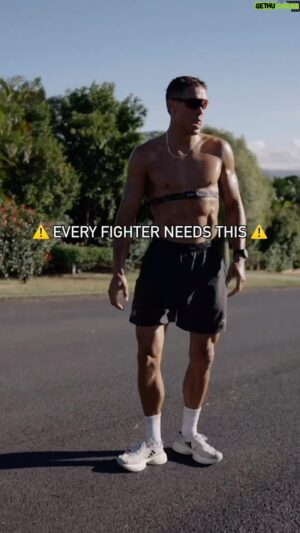 David Nyika Instagram - Watch until the end 👀 find your HILL and get after it. #hillsprints #fightcamp #boxingtraining 

📹 @jimmy.vailahi_