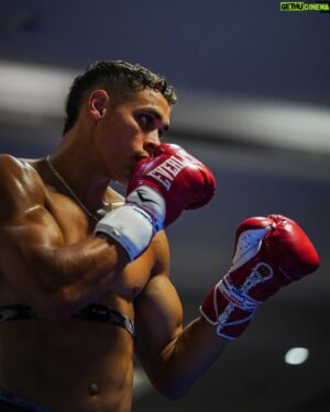 David Nyika Instagram - Itching to get at it! Expect nothing less than a career best performance on May 18th #FuryUsyk #RiyadhSeason #TeamNYIKA #RingOfFire 

📷 @jimmy.vailahi_