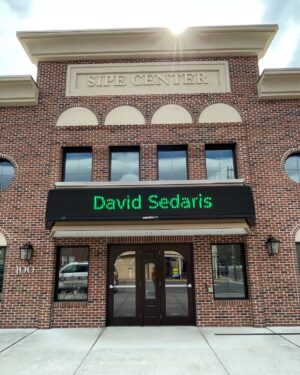 David Sedaris Instagram - Another tour in the books. Started in New York and ending in New York tonight.

#davidsedaris #davidsedaristour