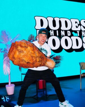David So Instagram - Ever eat super spicy chicken in front of a live studio audience!? 😂 The first ever live on stage episode of @dudesbehindthefoods is up on YouTube now!
Link in bioooo 🔥🔥🔥
‘‘Twas a good time! What city should we hit next?
Thanks again @spotify and @howlinrays!

📷: @jayceealcala