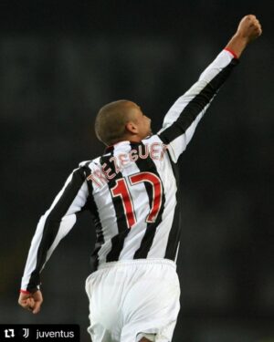David Trezeguet Instagram - Grazie! 🎉

#Repost @juventus
・・・
⚽️ Many goals and many incredible moments in the ⚪️⚫️ shirt 🙌

🎊 Happy birthday to Juventus legend, @trezeguetofficial! 🎂