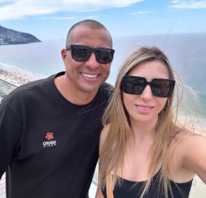 David Trezeguet Instagram - Smile 
#happy #vida #viajar