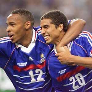David Trezeguet Instagram - Allez les Bleus @equipedefrance 🇫🇷 

#Trezeguet #WorldCup #France