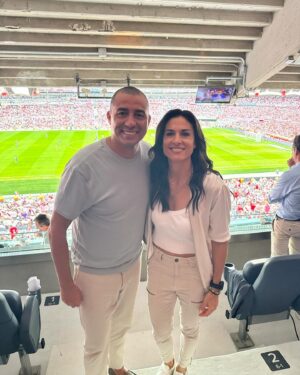 David Trezeguet Instagram - En el Estadio Monumental para ver River-Boca, con una grata sorpresa.

#riverplate #futebol