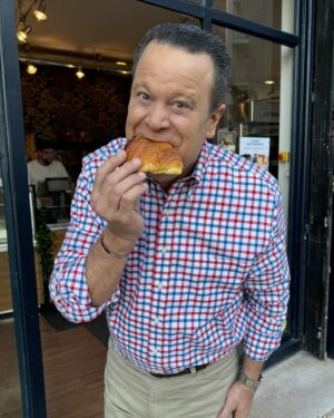 David Venable Instagram - Good Morning!  I came down to the hotel lobby a little early and found a real French Patisserie around the corner.  This is a genuine French Croissant fresh from the oven. 🇫🇷 Leaving for @lecreuset soon!  More photos to come.  #feelingblessed #crossisant #france #soexcited @chefnatelc @lecreuset #factorytour