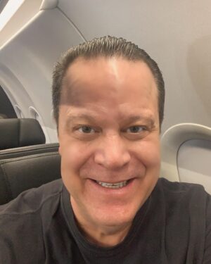 David Venable Instagram - On the plane headed home to Pennsylvania!  I had a great mini-vacation and I look forward to joining you again Wednesday night (4/24) for ITKWD at 8 PM ET! ** The black mark on my forehead must be a shadow!  #feelingrefreshed #letsgo #itkwd #happydance #headedhome #safetravels