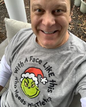 David Venable Instagram - Wishing you all a Merry Christmas and a very Happy Holiday season!🎄😃🎅🏻 Mom is doing well and napping right now.  I’m loving my break in North Carolina!  See you all soon!  #feelingblessed #merrychristmas #happyholidays #lovenorthcarolina #grinchmakeseverythingbetter #happydance #holidayfun #davidvenableqvc @lifeisgoodco