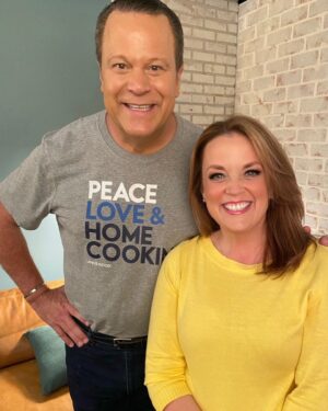 David Venable Instagram - Hey, friends! Join me in wishing my fellow QVC Program Host @maryqvc a very happy birthday! 🥳🎉 #HappyBirthday
