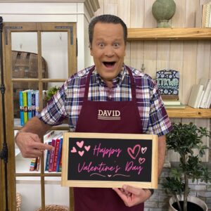 David Venable Instagram - Hi, friends! Happy Valentine's Day! I’m back from vacation!  I love sharing yummy food, recipes, home solutions and great shopping with you each week! 💗 Don't forget to tune in tonight for lots of fun starting at 7pm ET with HomeWorkx by Slatkin followed at 8pm ET with #ITKWD! 😄 #happyvalentinesday #grateful #LoveQVC #loveisintheair
