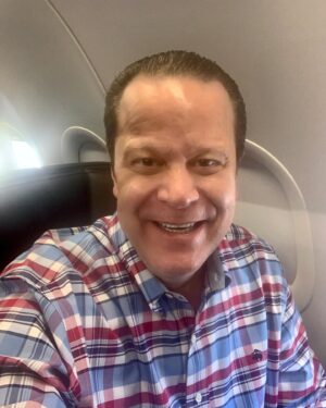 David Venable Instagram - Hey Friends!  About to fly home from vacation.  I had a wonderful holiday and break.  I hope everyone had a very happy holiday season!  Mom is feeling much better today!  See you Wednesday night on QVC at 7 PM for Ninja Kitchen and 8-10 PM for ITKWD - Your Kitchen Reimagined!  #feelingrefreshed #happynewyear #freshstart #itkwd #headedhome #upupandaway @chelseaphillipsreidqvc #happydance