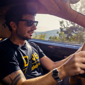 Davide Cironi Instagram - La #430Scuderia ha fatto in 2 giorni gli stessi numeri che la #360ChallengeStradale ha fatto in 2 mesi. Vi è piaciuto di più il video o vi piace di più la macchina? Chi preferisce 360 e chi 430?
#Ferrari #Review #YouTube