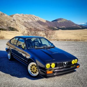 Davide Cironi Instagram - Eleonora meets mountains - la sua prima volta sulle montagne 🖤

#AlfaRomeo #GTV6 #Eleonora #Busso #Driving #Heaven