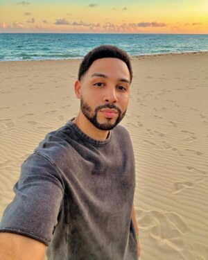 Dawin Instagram - Retired ☀️🏝️