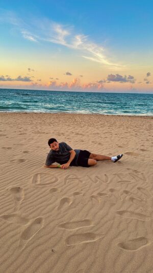 Dawin Instagram - Someone wrote my name in the sand 🏖️⛱️🏝️🌊☀️