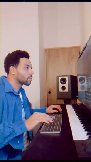 Dawin Instagram - Working on new new new new. Got more previews than a theatre 🫨