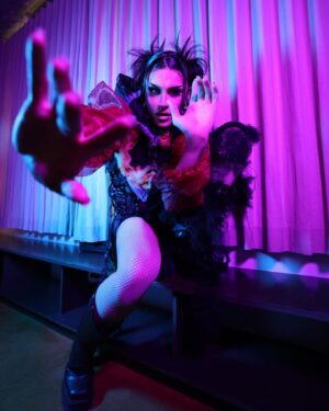 Daya Betty Instagram - 💳🚫Face card NEVER declines🚫💳

✅Styled by: @guvanchnyc 
✅Top: @jemourrai
✅Skirt: @rencorporation 
✅Shoes: @shopsyro
✅Shot by: @hausofmfp

#rupaulsdragrace #dayabetty #gay
