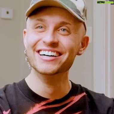 Daya Betty - 13.1K Likes - Hi MTV, welcome to my crib 💅 🧷I’m showing off iconic Season 14 fashions and more on an all-new episode of #OutOfTheCloset! Watch now on the @rupaulsdragrace YouTube channel 🧷👗
Link in Bio!