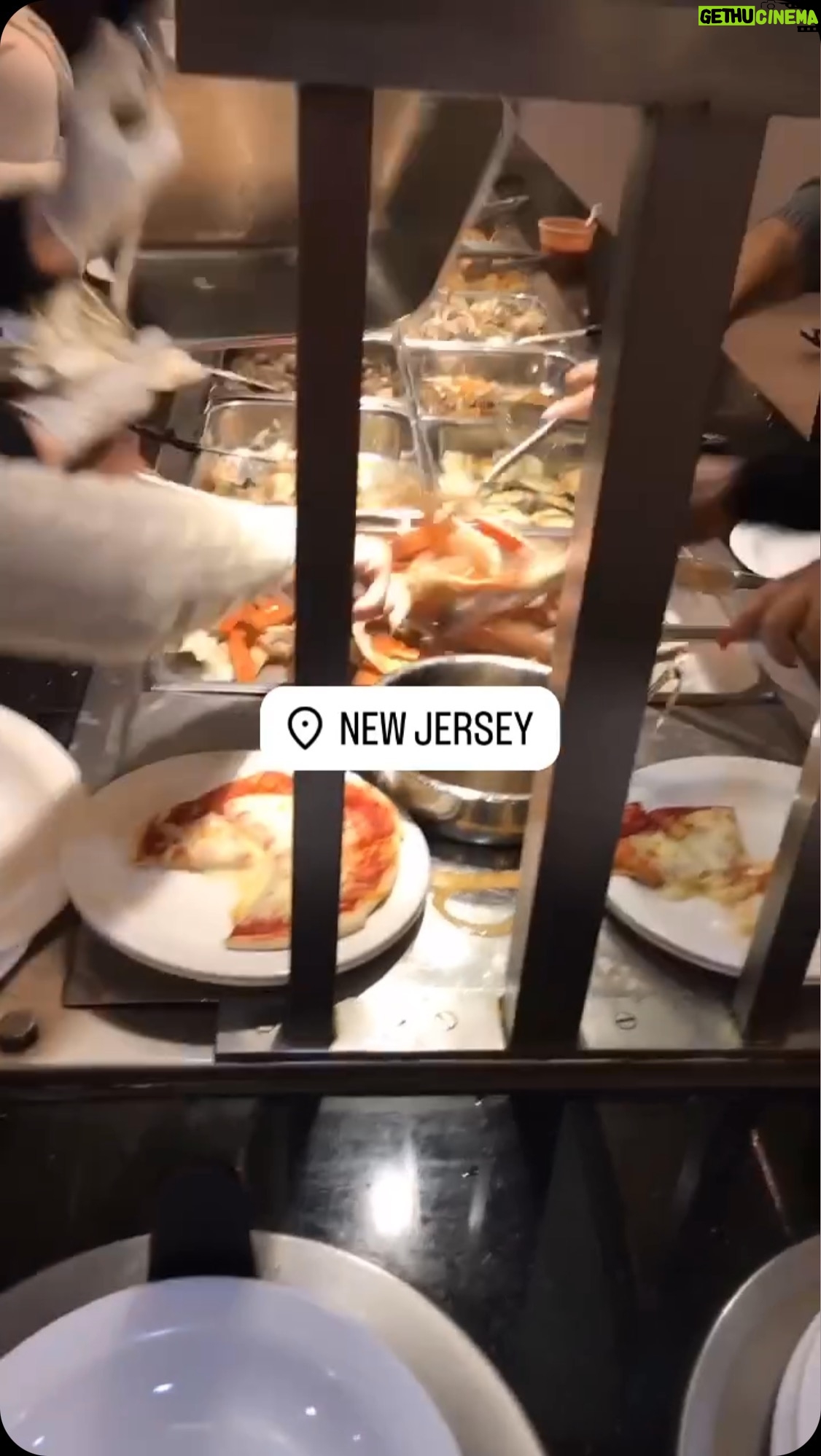 Daym Drops - 487 Likes - 🤪🤪 These would be the SAME WOMEN that would tell you the @cheesecakefactory is NOT an ideal FIRST DATE Spot but take her Funky A$$ to an ALL YOU CAN EAT Buffet Trap Spot with Crab Legs?!? 👀👀👀 Now watch the Phukkery Ensue! 😒😒😒😒✌🏾