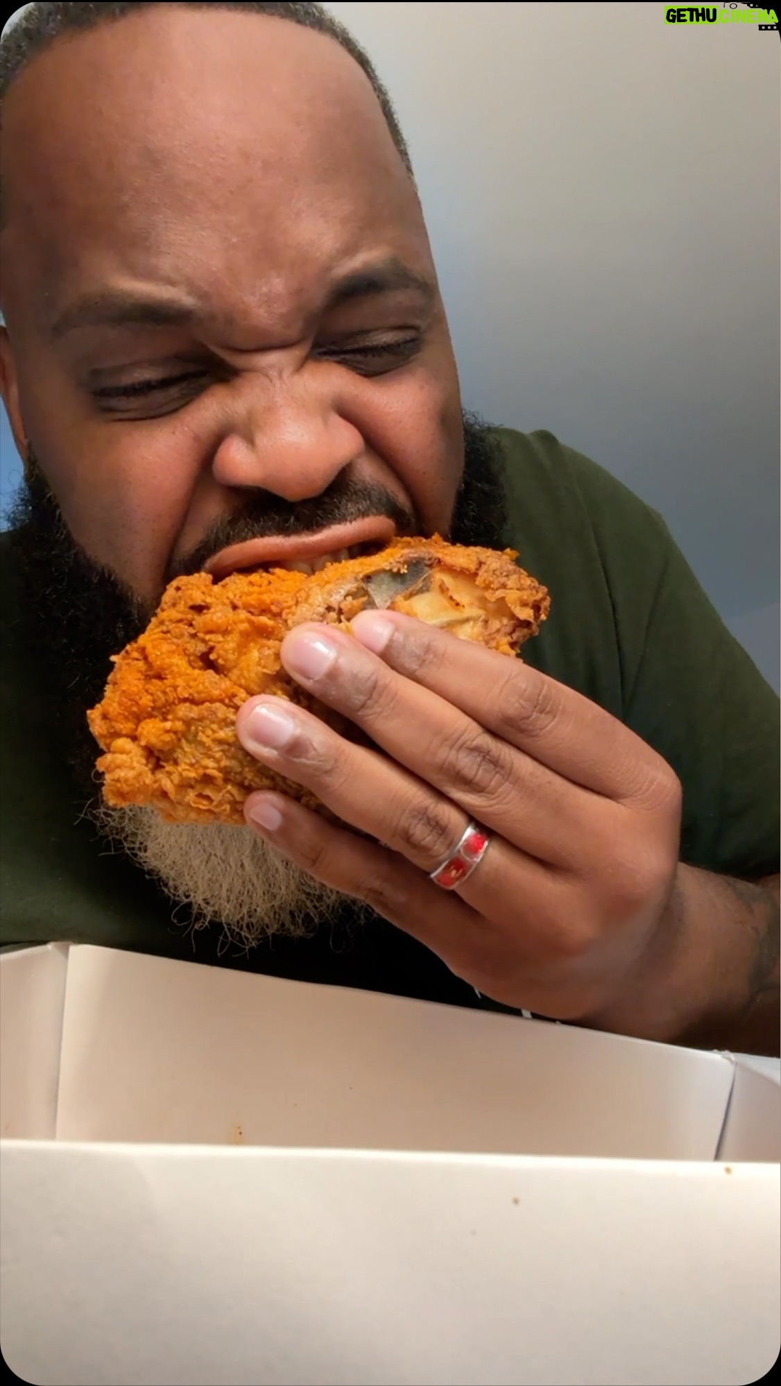 Daym Drops - 545 Likes - Dammit NEW YORK!!! Y’all just STOLE the Crown for, “BEST DAMN FRIED CHICKEN I EVER HAD IN ALL MY NATURAL BLACK LIFE!” when I pulled up on @blueribbonfc Today!!
So until someone says there is BETTER?? Y’all now hold my SUPER OFFICIAL STAMP for Best Fried Chicken! #StraightLikeThat 👊🏾