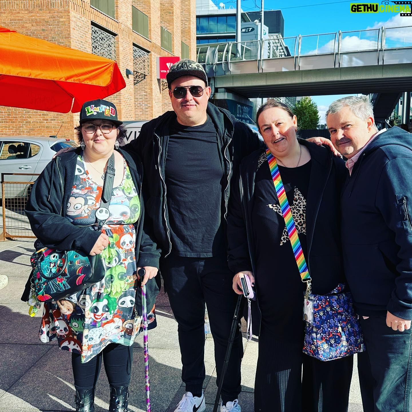 Daz Black - 91.3K Likes - Coolest part of fame for sure. I got to do my first make a wish. 18 year old Laura, suffered with hutchins lymphoma. A cancer that attacks the lymph nodes. She wanted to go and do a dazs ghost hunt at a haunted location. So we went all out. @makeawishuk got her a limo and i drove up to spend the day ghost hunting with her and her amazing mother and father.
Laura’s strength and bravery is inspiring to me as was the unbelievable love her family have for her. I’m honoured you picked me Laura 💙 and I’m glad you like the merch and the ghost hunt. Even if I was more scared than you 😂 stay dazzling
