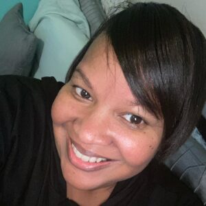 DeShawn Snow Instagram - Screaming Happy Birthday to my sister @robinnicoleg 🎂🎉🎁 I love all that you are and I appreciate all that you do❤️ I pray that your day is filled with joy, laughter, celebration and love.🥂Love you to the moon and back✨ Everyone go show her some birthday love👑‼️