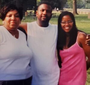 DeShawn Snow Instagram - My cuzzo, Eric…..I’m missing you 💔

Reflecting on the memories we shared brings me both joy and sorrow.

No matter how wild I got or how much mouth I had (as a teen), I always knew you and Sean had my back. Y’all didn’t play about me.💯 You were like a brother in that way. 

I’m so appreciative of our daily FaceTime calls over the past several months. Your smile was reassuring and your faith was inspiring. I called myself pouring into you, but your grace, your strength, and your faith impacted me more than you know.  I am so grateful that I was able to come see, hug and kiss on you a couple weeks ago. 

Although it’s heartbreaking that you are no longer here, I find comfort in knowing that you are no longer in pain. Four years ago they said you had 90 days…You were a warrior. And you fought a good fight. Rest well cuzzo!  Until I see you again.🕊️🤍