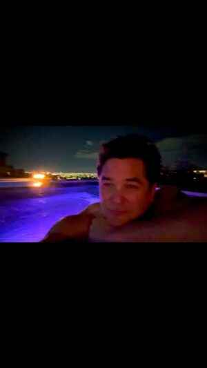 Dean Cain Instagram - Hope everyone had a wonderful #Thanksgiving  🇺🇸

So many folks having such a tough time right now.  Praying for you. 🙏🏼

I have so much to be thankful for. 

I know I’m very  #Blessed in so many ways.

Thank you, God.