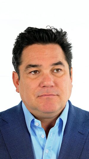 Dean Cain Instagram - Together we can help so many people! 

➡️Donate today to the link in our bio! 

#endthewait #endthewaitmovie #deancain #kidneywaitinglist #kidneyhealth #kidneywarrior #kidneystrong #kidneyawareness #movie #moviesthatmatter #moviesthatinspire