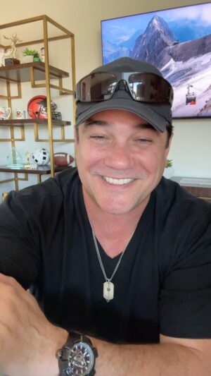 Dean Cain Instagram - My take on tonight’s GOP Presidential Debate…IF it was a movie. 🎥  What do you think?