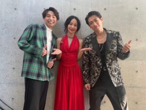 Dean Fujioka Instagram - 𝓕𝓪𝓷𝓽𝓪𝓼𝔂 𝓸𝓷 𝓘𝓬𝓮 in 新潟

It was my first time being part of a performance on ice. Truly extraordinary experience seeing everyone perform so close up. In fact I was so mesmerized that I almost forgot that I was singing on stage 😂
It was truly a magical moment that unfolded on ice.

初めて参加させて頂いたアイスショー、目の前で皆さんがパフォーマンスされる姿、本当に感動しっぱなしです。
日々まさに、氷上で繰り広げられる魔法のような時を過ごさせて頂いております⛸️

#FaOI新潟
#FaOI2023
#DeanFujioka
#ディーンフジオカ
#yurionice 
#historymaker