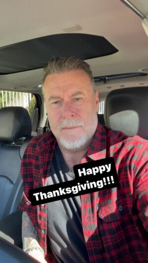 Dean McDermott Instagram - HAPPY THANKSGIVING!!!!!! So much to be thankful for!!! Have fun and be safe out there. #sobriety #Thankful #gratitude #happythanksgivng