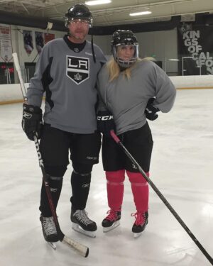 Dean McDermott Instagram - #tbt Getting @torispelling out on the ice in full gear for the first time!! Now she thinks she’s an enforcer and wants to throw hands with @reavo7five Kidding, she’d destroy him!! Ha Ha. #hockeyrules #bestgameever