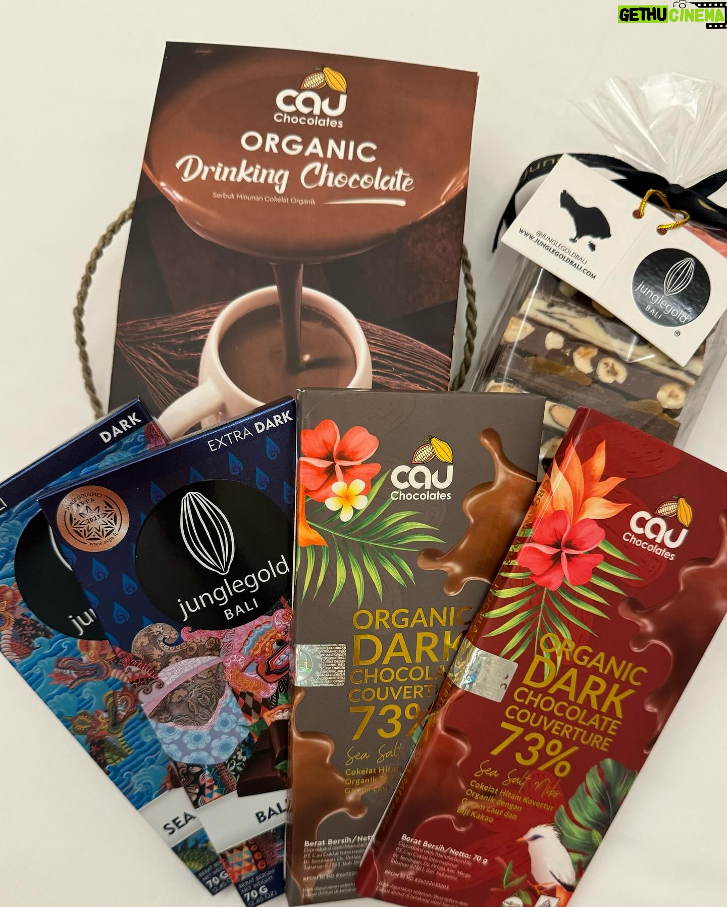 Deanna Yusoff - 1K Likes - Chocolate day!
Whenever I travel, I love checking out local goodies. Today was all about chocolate! Although the production showrooms were closed, I still got to sample a huge variety of chocolates and stock up.
I was happy to find dark chocolate varieties sweetened with coconut sugar and using other local ingredients such as coconut and local salt.
I think Iāve got enough to last until my next chocolate adventure š¤¤š
What type of chocolate do you like?
#ChocolateDay
#ChocoLover
#organicchocolate
#LocalDelights
#ChocolateHeaven
#TravelAndTaste
#ChocoAdventure
#balichocolate
#ChocolateLife
#TasteTheWorld
#GourmetChocolate
#ChocoExperience
#IndulgeInChocolate
#TravelEats
#Chocoholic
#YummyChocolates
#ChocoSampling
#LocalChocolate
#darkchocolate
#cocoapods