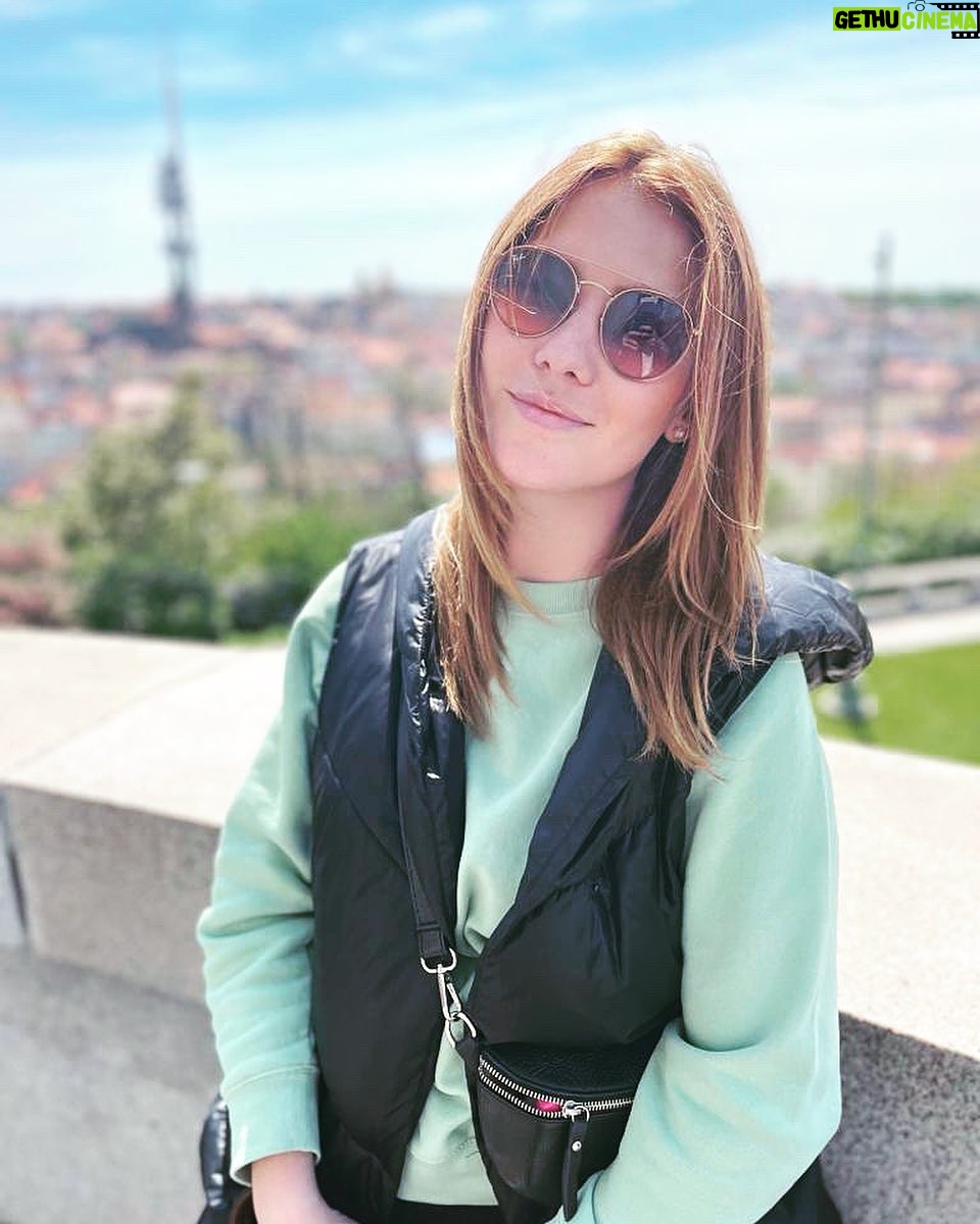 Debbi - 332 Likes - Můj první výlet na Vítkov 🙈♥️#PRAGUE#debbilife