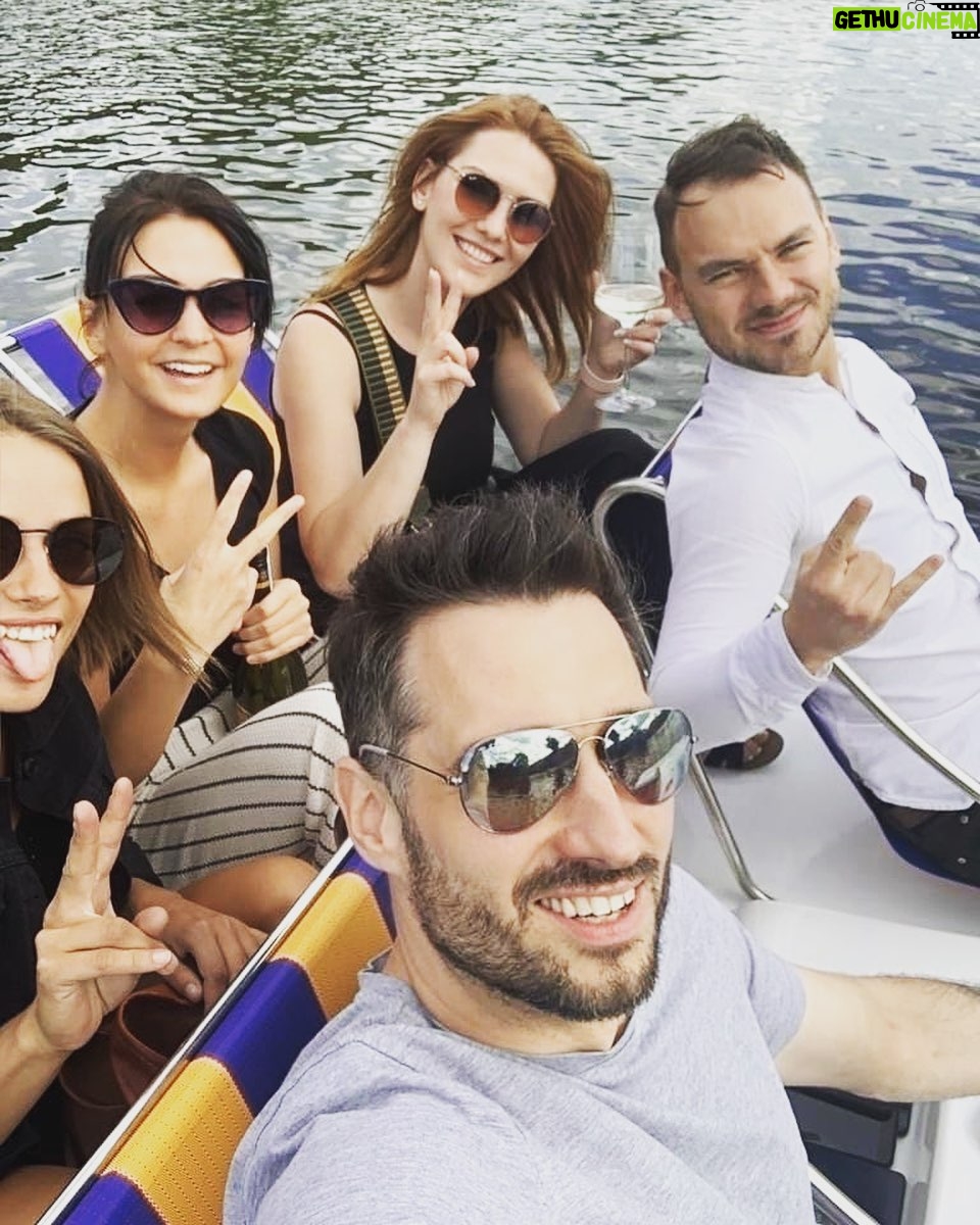 Debbi - 277 Likes - Band on the Water ❤️😘💪
