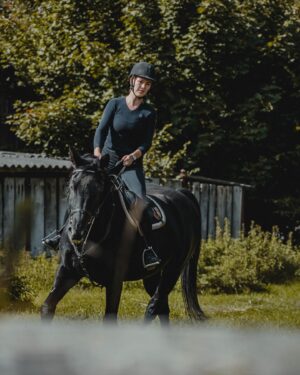 Debbi Instagram - My love ♥️🐎 #kdyztrovnaneprsi#dayoff #debbilife