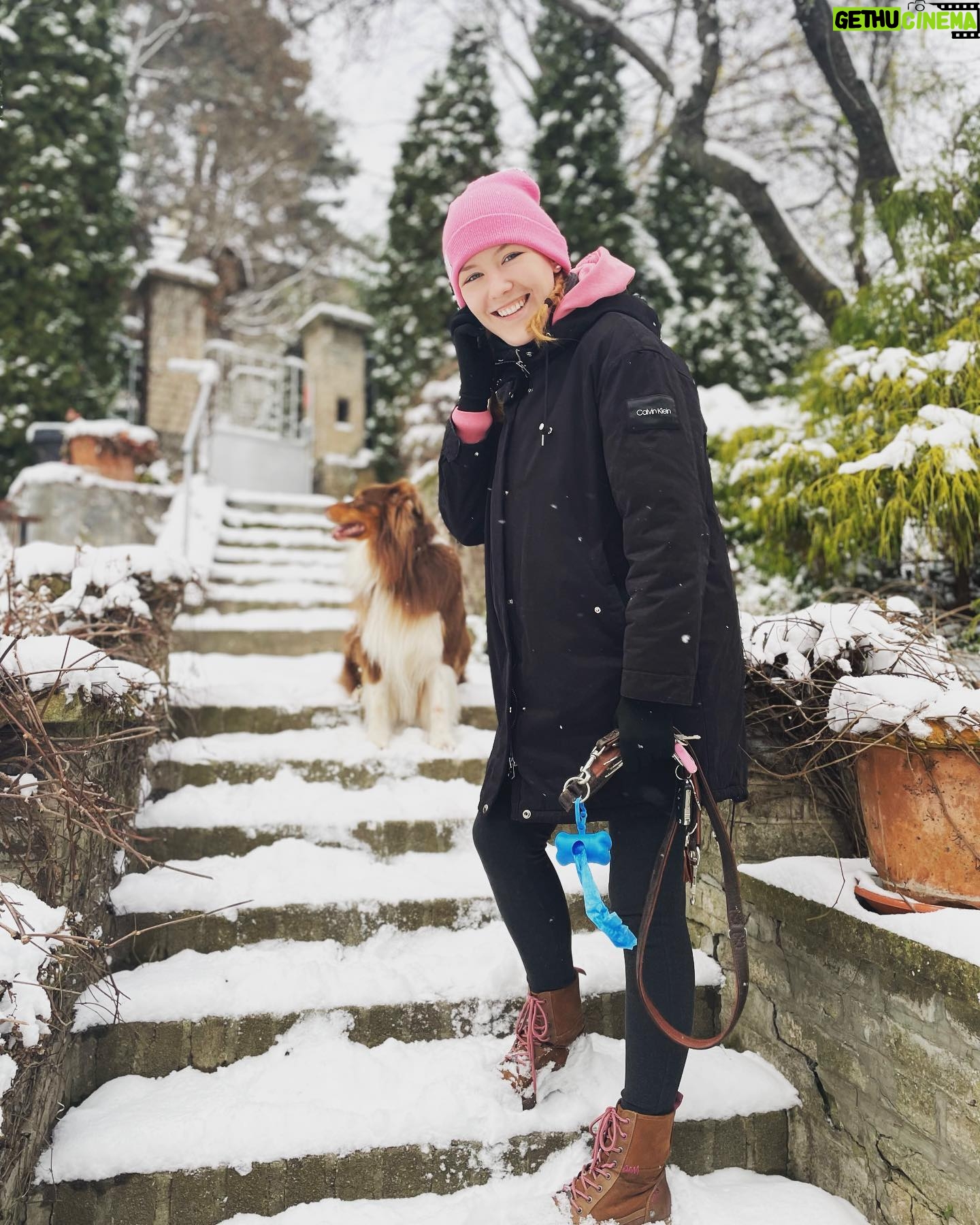Debbi - 293 Likes - The winter wonderland 🌨⛄️❄️#mrwoody#debbilife