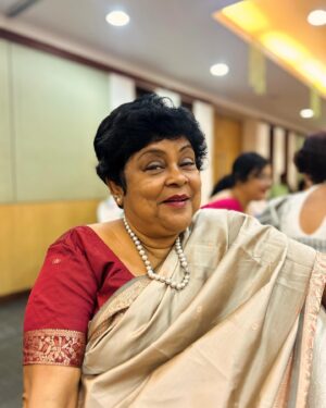 Debleena Sen Instagram - Pisi and Moshai’s 50th anniversary celebrations. Such a fun time with family. 

#familytime #50thanniversary #cousins #bengaliwomen #siblings