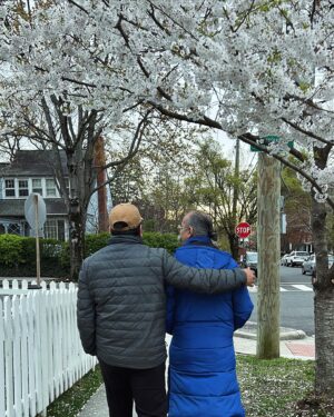 Debleena Sen Instagram - Washington DC photo dump part 1. 

Thanks @anitmuk for the amazing time in DC. ❤️🙏🏽

#childhoodfriends #washingstondc #cherryblossom #pyaar #kids #funtime #familytime
