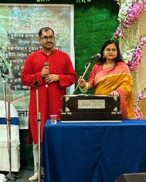 Debleena Sen Instagram - Pisi and Moshai’s 50th anniversary celebrations. Such a fun time with family. 

#familytime #50thanniversary #cousins #bengaliwomen #siblings
