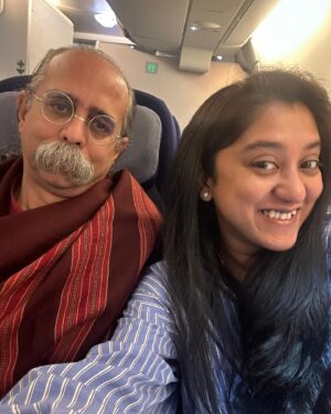 Debleena Sen Instagram - Because I liked the light on our face. 

Journey from one home to another. 

#flight #longhaulflights #bostontokolkata #beautifulsun #pyaar