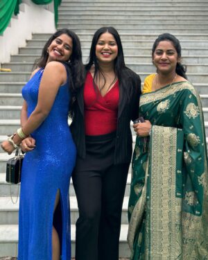 Deborah Doris Fell Instagram - 🥰❤️🥰
.
.
.
#style #styleblog #styleblogger #sister #sisters #sistersquad #happysisters #sisterhood #sisterlove #fashion #fashionblog #fashionblogger #fashioninfluencer #hyderabad