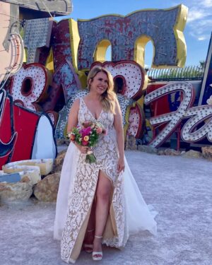 Debra DiGiovanni Instagram - My friend Pete got married yesterday (to Melody! Second pic) and it was such a great night! We cried, we laughed (we were a bit sweaty) and we ate too much. PERFECTION! Congrats Pete & Melody! I love you so much! 🩷 💒