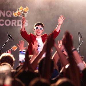 Declan McKenna Instagram - Cheers everyone for showing up this week and supporting us at the intimate shows and such, it’s been a beautiful week and we can’t wait for more! Thank you thank you!

📸 @nick.thornthwaite @photos.by.lyds