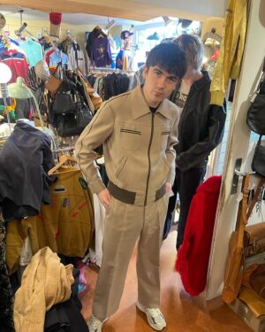 Declan McKenna Instagram - Who me?
🇫🇷 salut France, c’est bon!
📸 @benlimmer